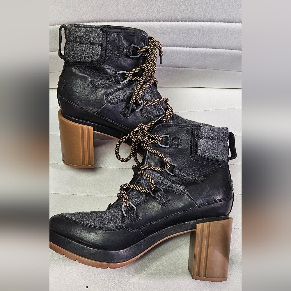 Sorel Black and Gray Ankle Boots with Tan Soles Nwot Sz 10